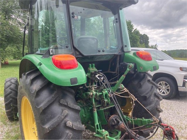 John Deere 5085E Tractor