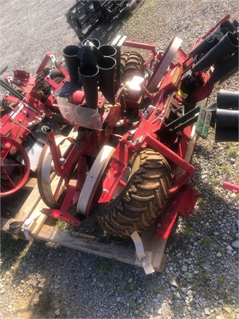 Mechanical Transplanter Co. 5000WD Planter Attachment