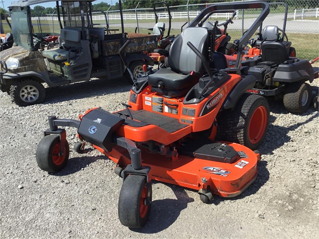 Kubota ZD1211 Mower/Zero Turn