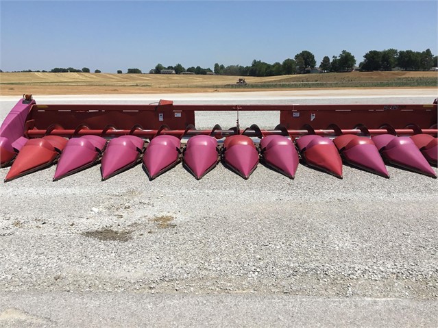 2007 Case IH 2412 Header Combine