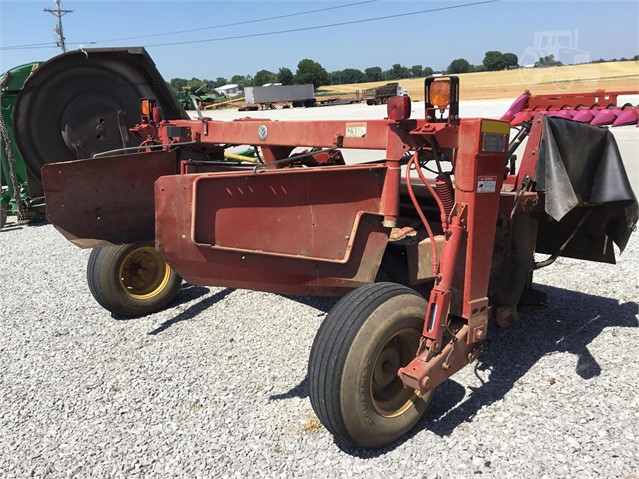 New Holland H7230 Mower Conditioner