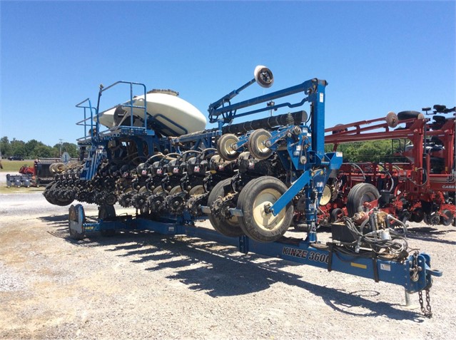 Kinze 3600 Planter