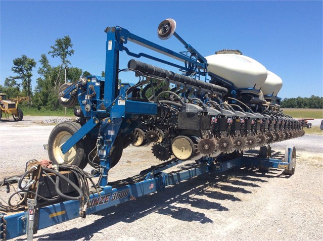 Kinze 3600 Planter