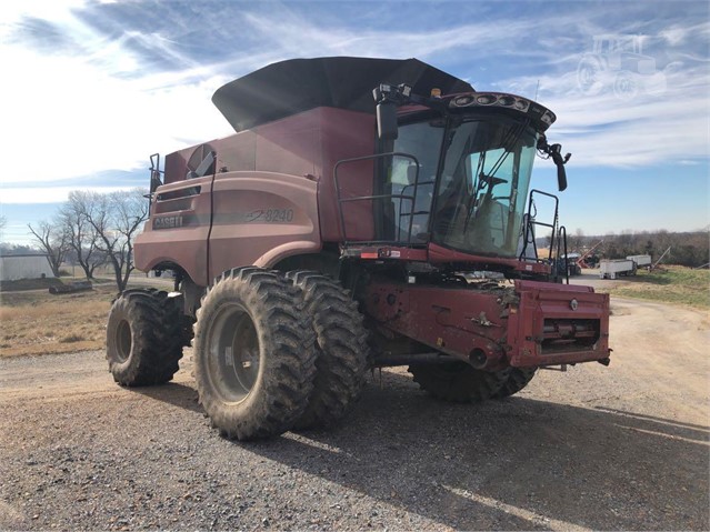 2018 Case IH 8240 Combine