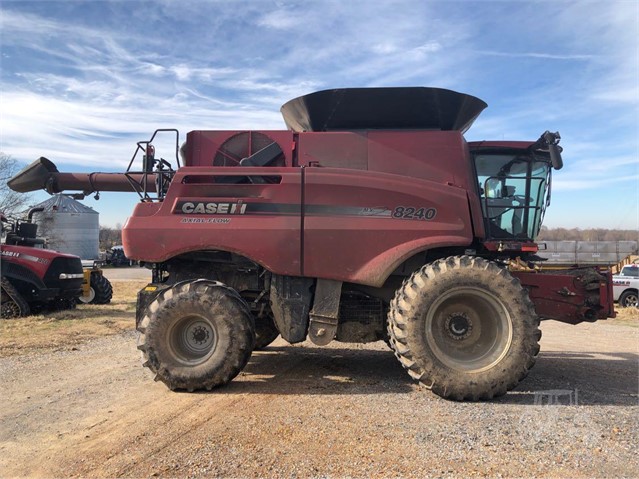 2018 Case IH 8240 Combine