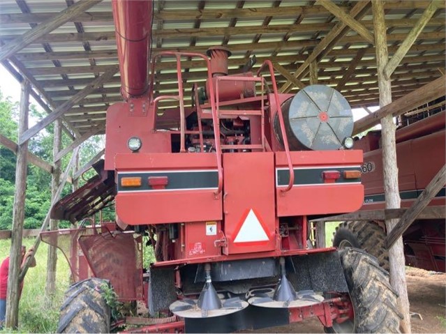 Case IH 2166 Combine