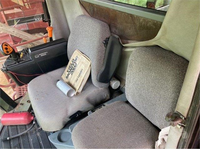 Case IH 2166 Combine