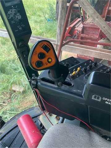 Case IH 2166 Combine