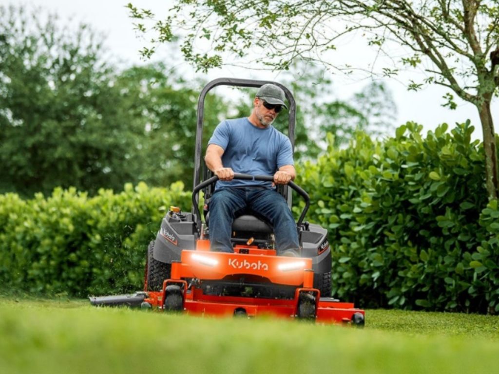 2022 Kubota Z200 Series Z231KW-42 Mower