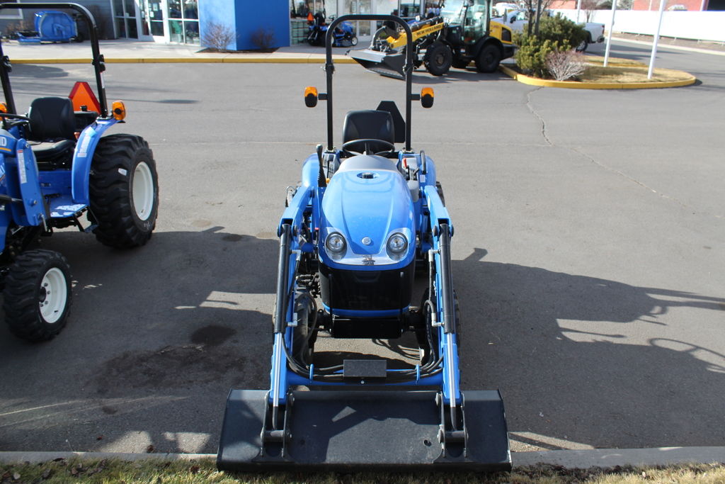 2017 New Holland Boomer 24 Tractor