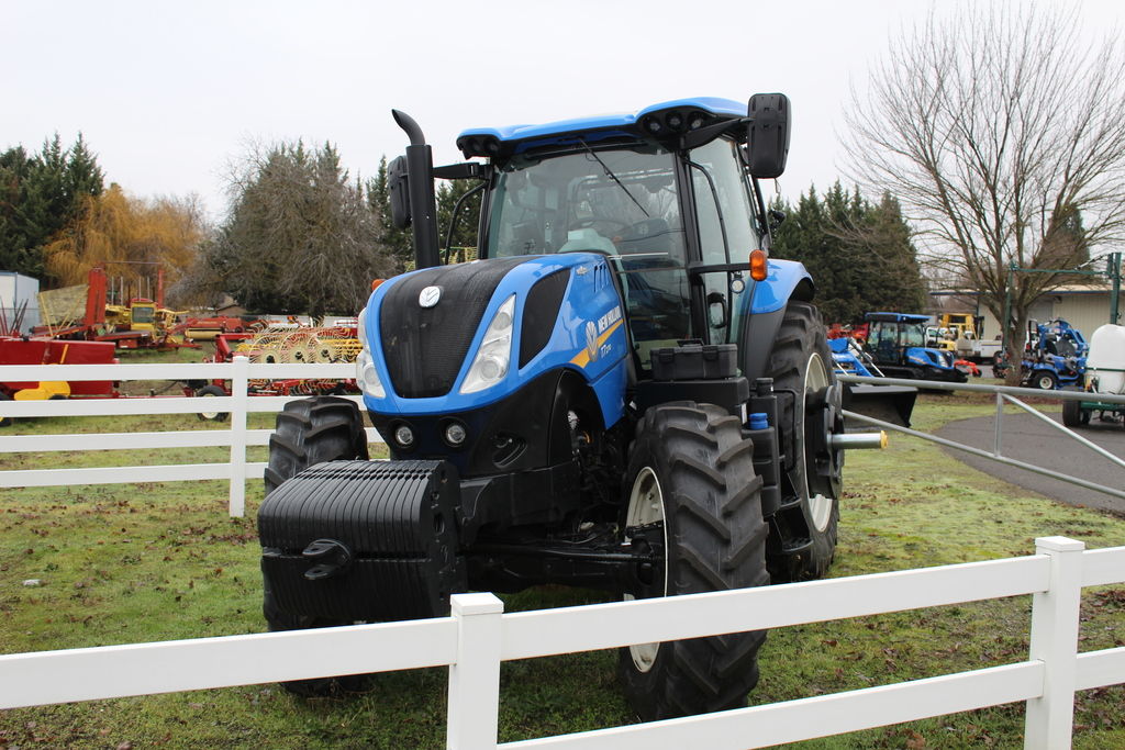 2019 New Holland T7 Series â?? Tier 4B .270 SideWinder II Tractor