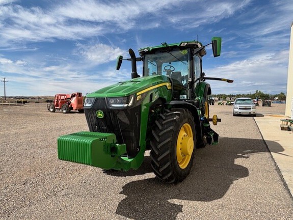 2023 John Deere 8R 250 Tractor