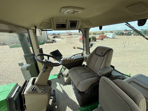 2023 John Deere 8R 250 Tractor