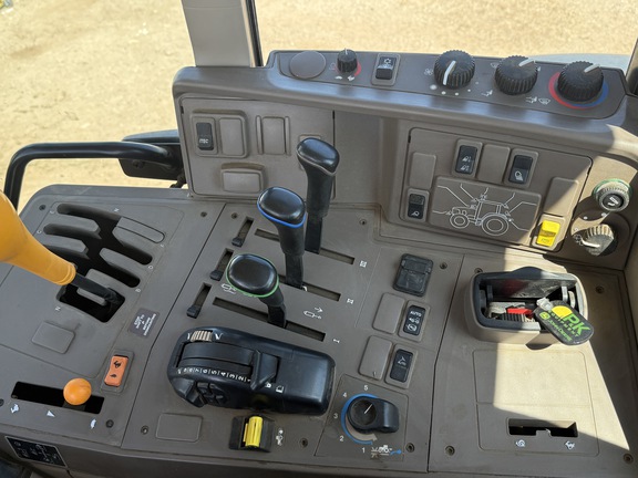 2016 John Deere 6175M Tractor