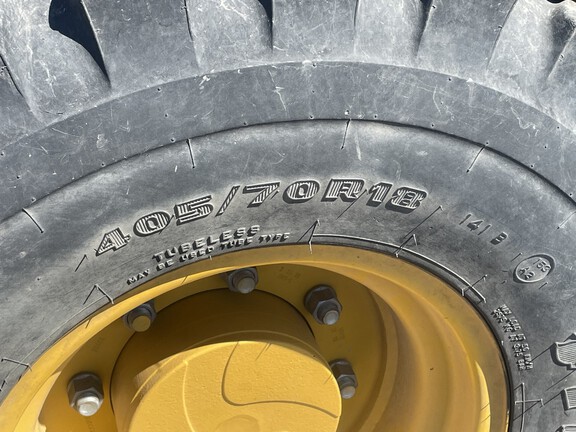2019 John Deere 324L Compact Utility Loader