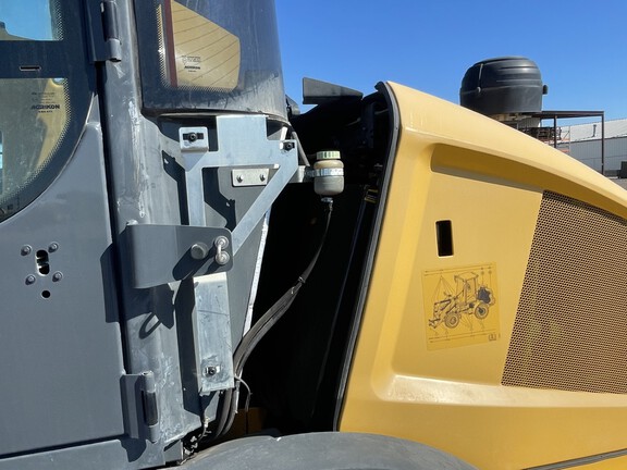 2019 John Deere 324L Compact Utility Loader