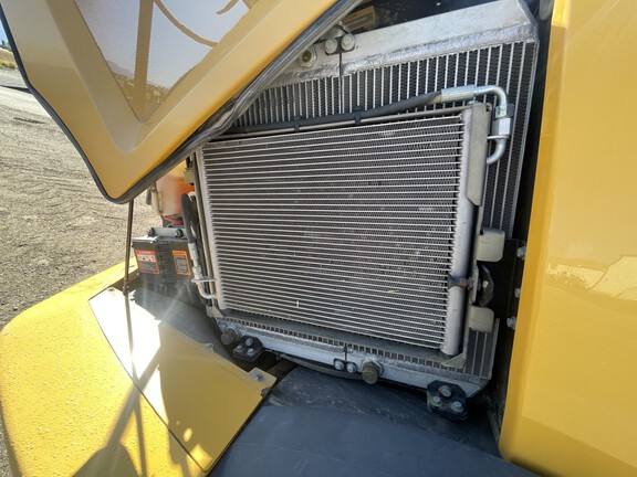 2019 John Deere 324L Compact Utility Loader