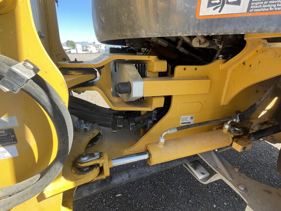 2019 John Deere 324L Compact Utility Loader