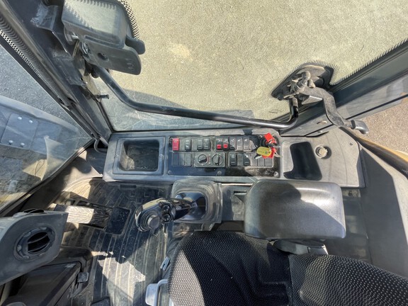 2019 John Deere 324L Compact Utility Loader