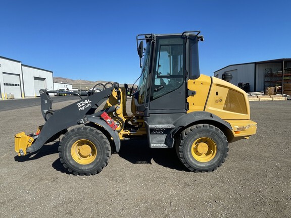 2019 John Deere 324L Compact Utility Loader