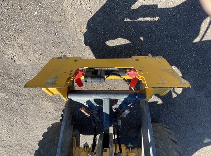2019 John Deere 324L Compact Utility Loader