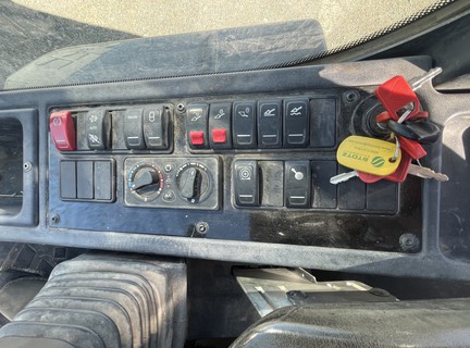2019 John Deere 324L Compact Utility Loader