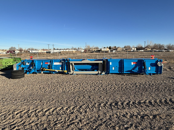 2025 Shelbourne XCS32 Header Combine