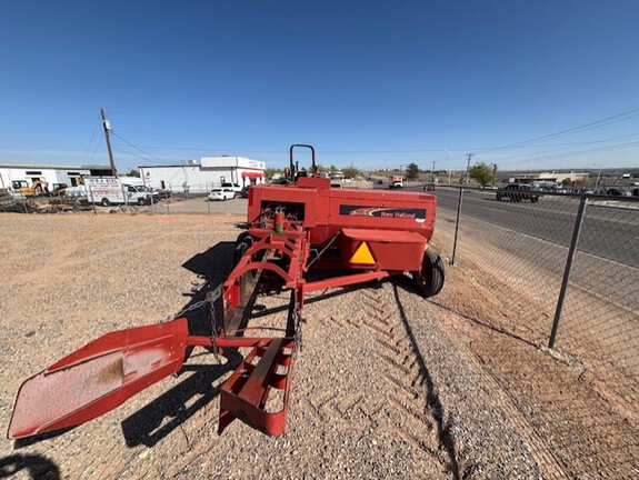 2006 New Holland 575 Baler/Square