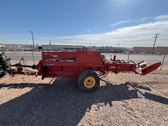 2006 New Holland 575 Baler/Square