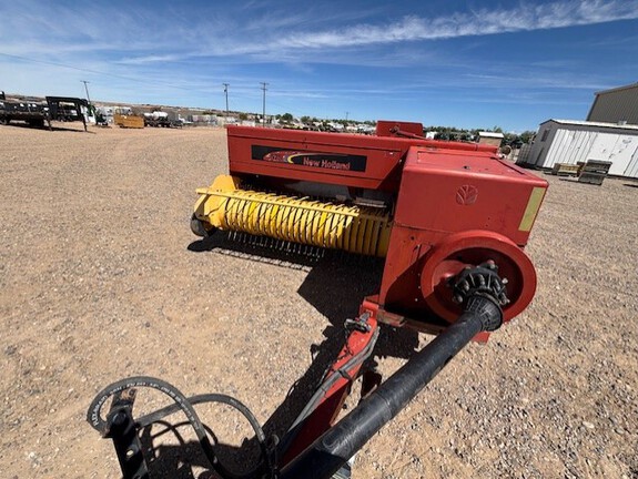 2006 New Holland 575 Baler/Square