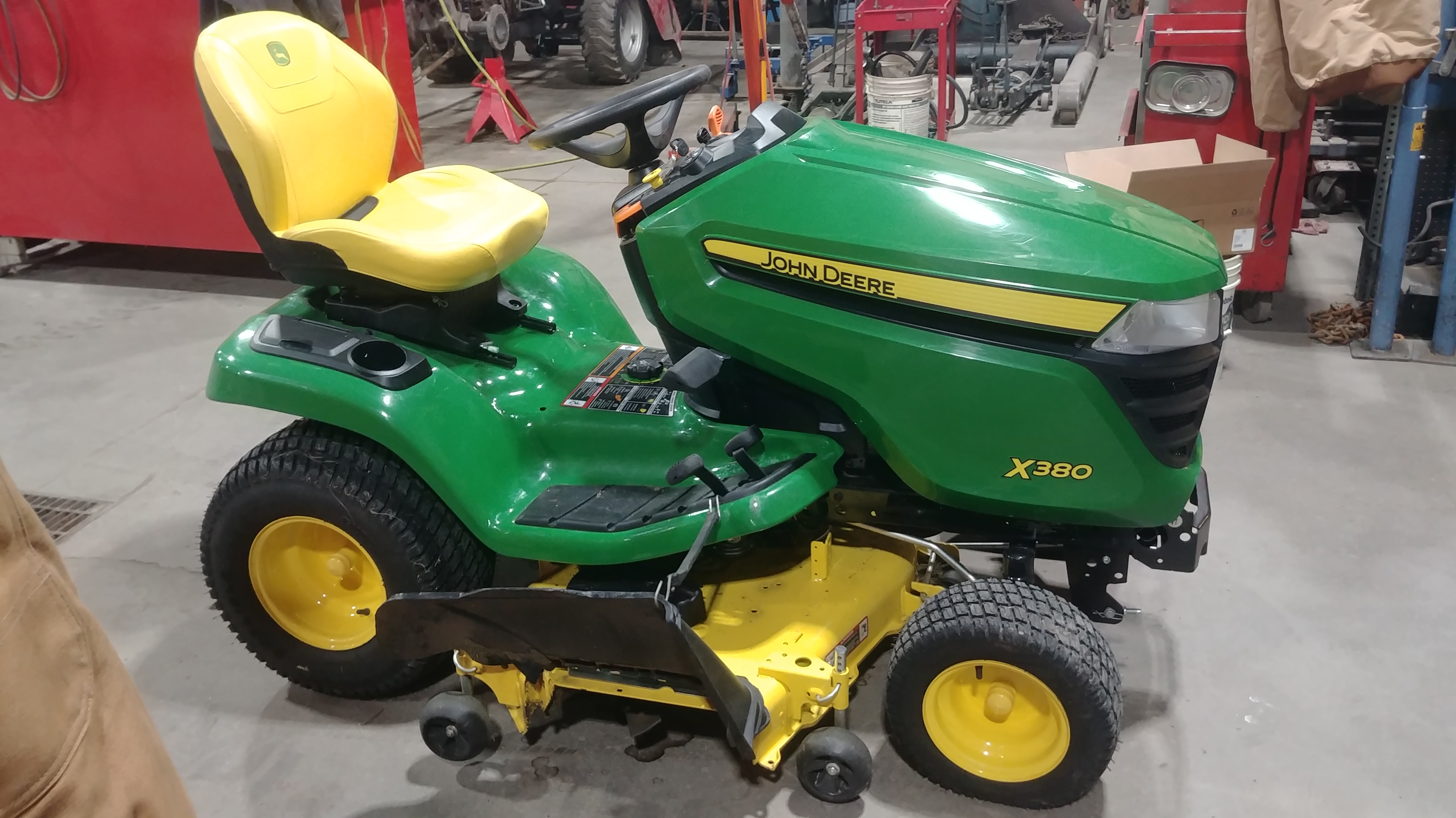 2022 John Deere X380 Mower/Riding