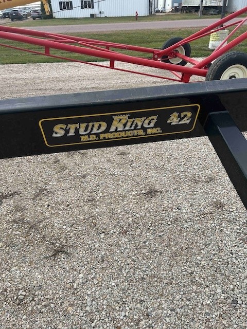 M.D. Products Stud King 42 Header Transport