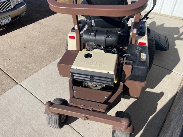 2018 Grasshopper 727KT w/52" SD Deck Mower/Zero Turn