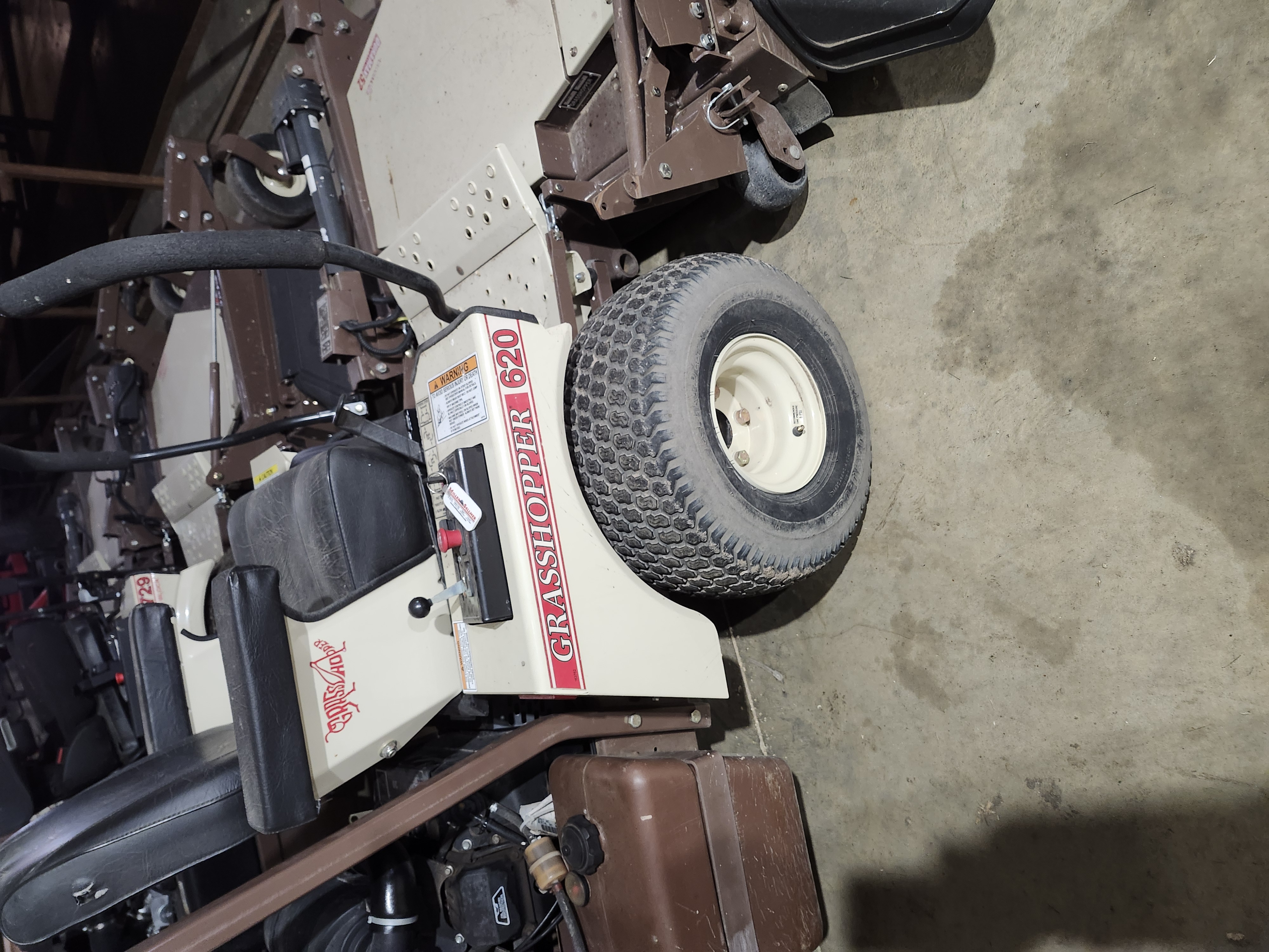 2011 Grasshopper 620T 52" front mount side discharge Mower/Zero Turn