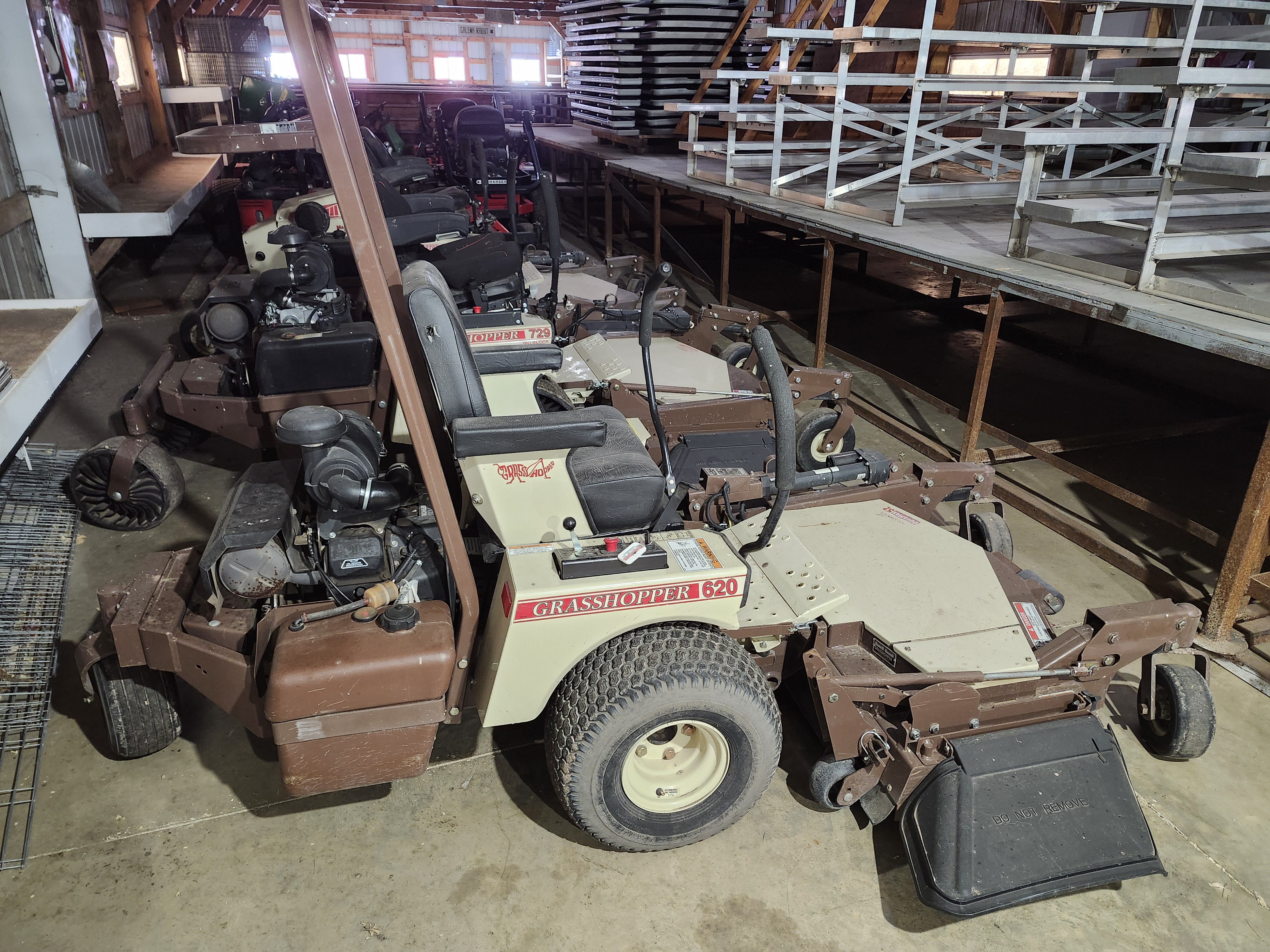 2011 Grasshopper 620T 52" front mount side discharge Mower/Zero Turn