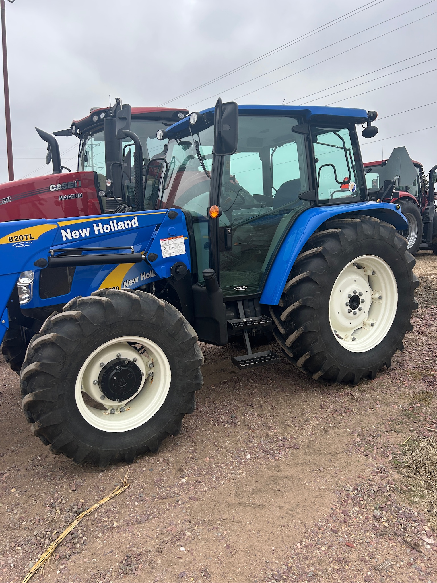 2009 New Holland T5060 Tractor