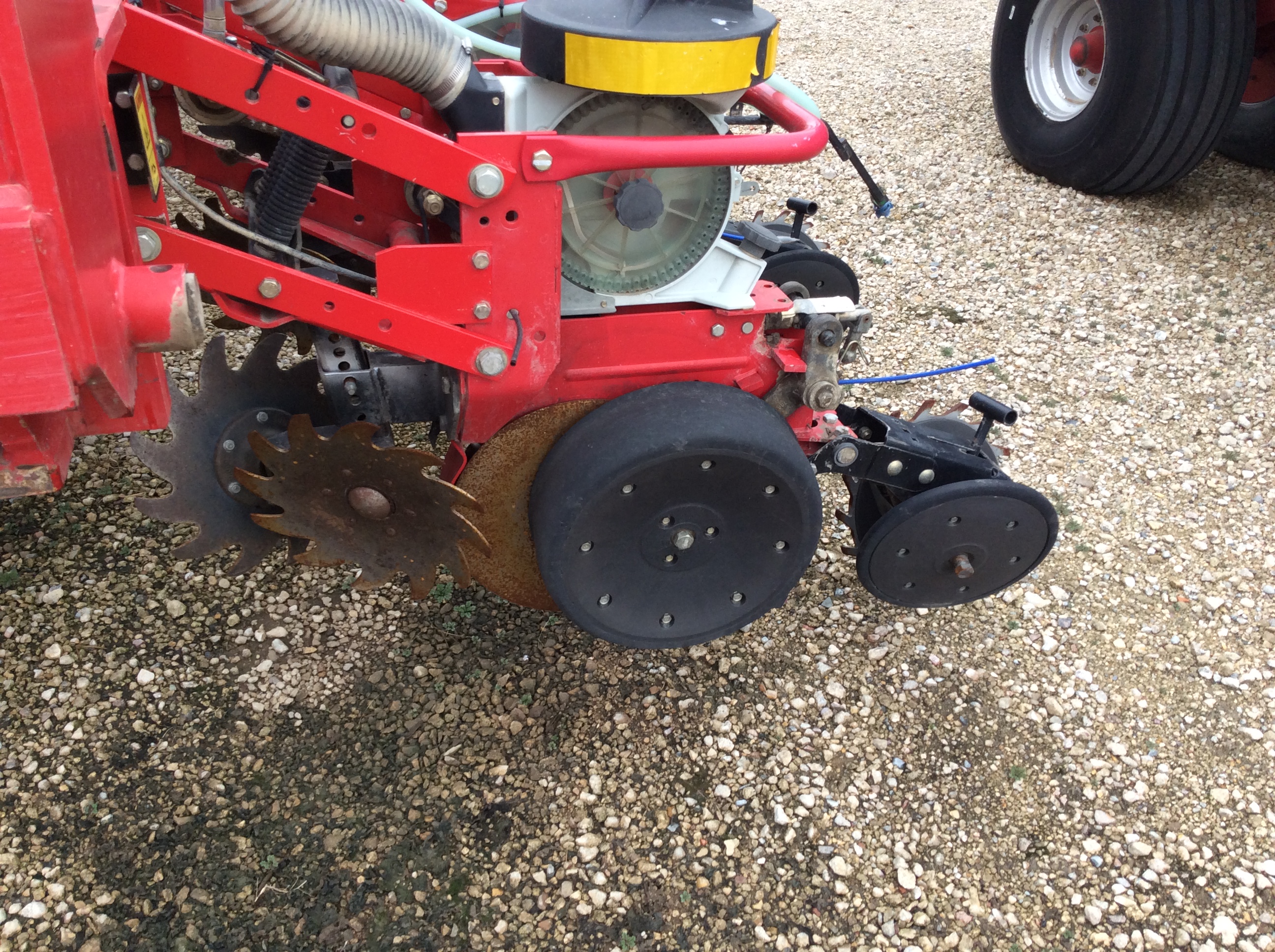 2011 AGCO White 8524 Planter