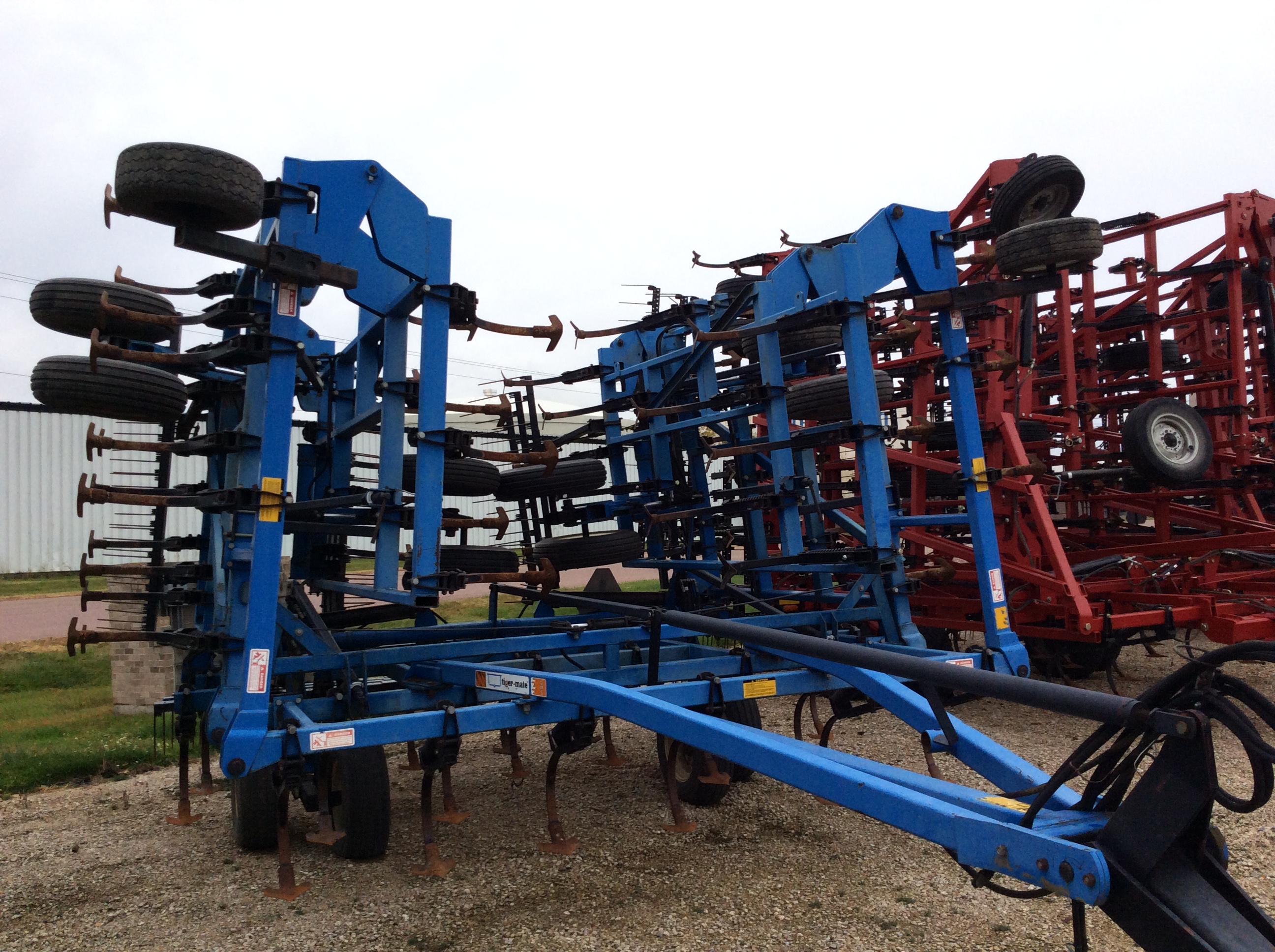 1992 DMI tiger Mate 50.5' w/3 Bar Mulcher Field Cultivator