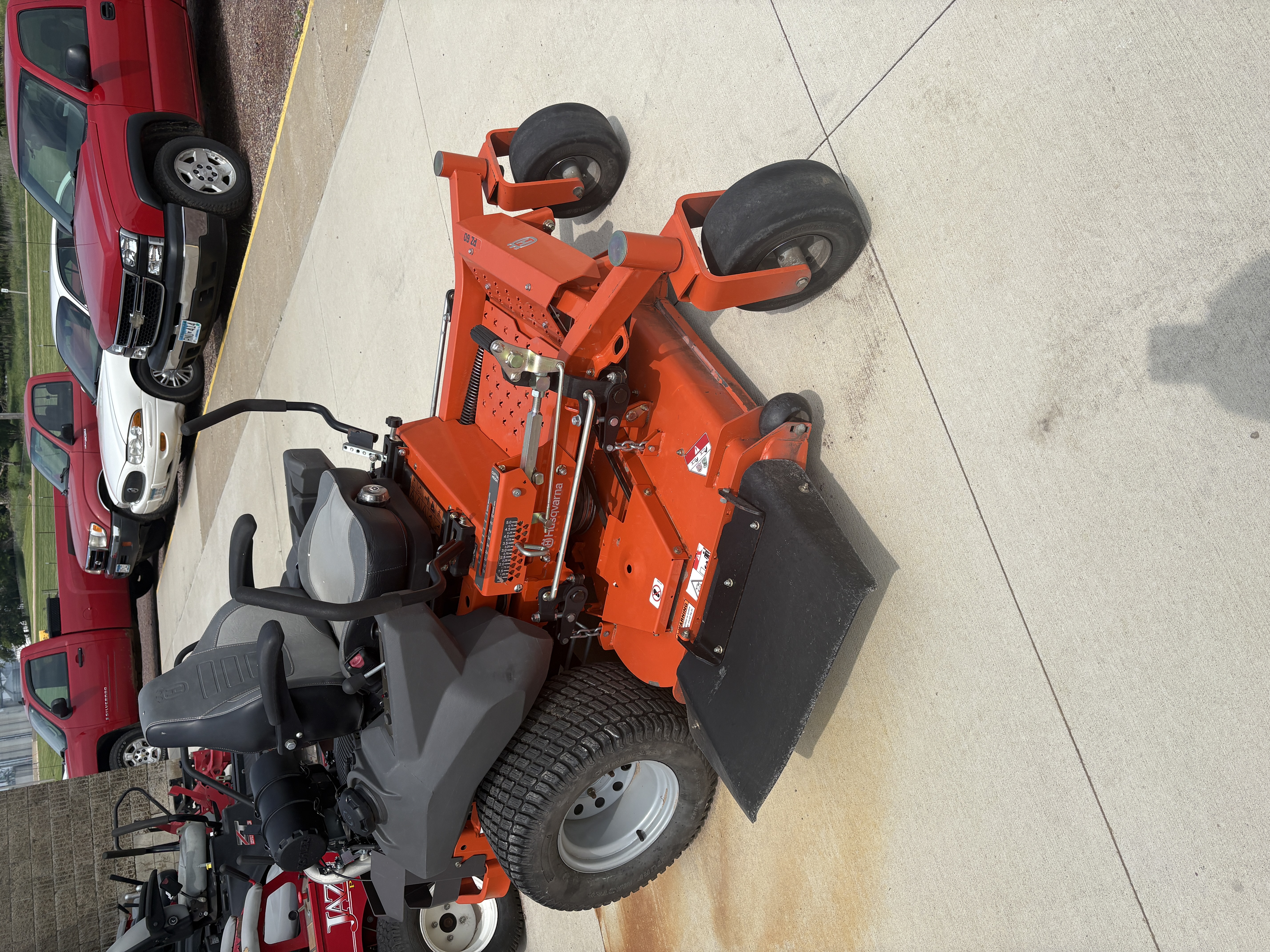 2016 Husqvarna PZ60 Mower/Zero Turn