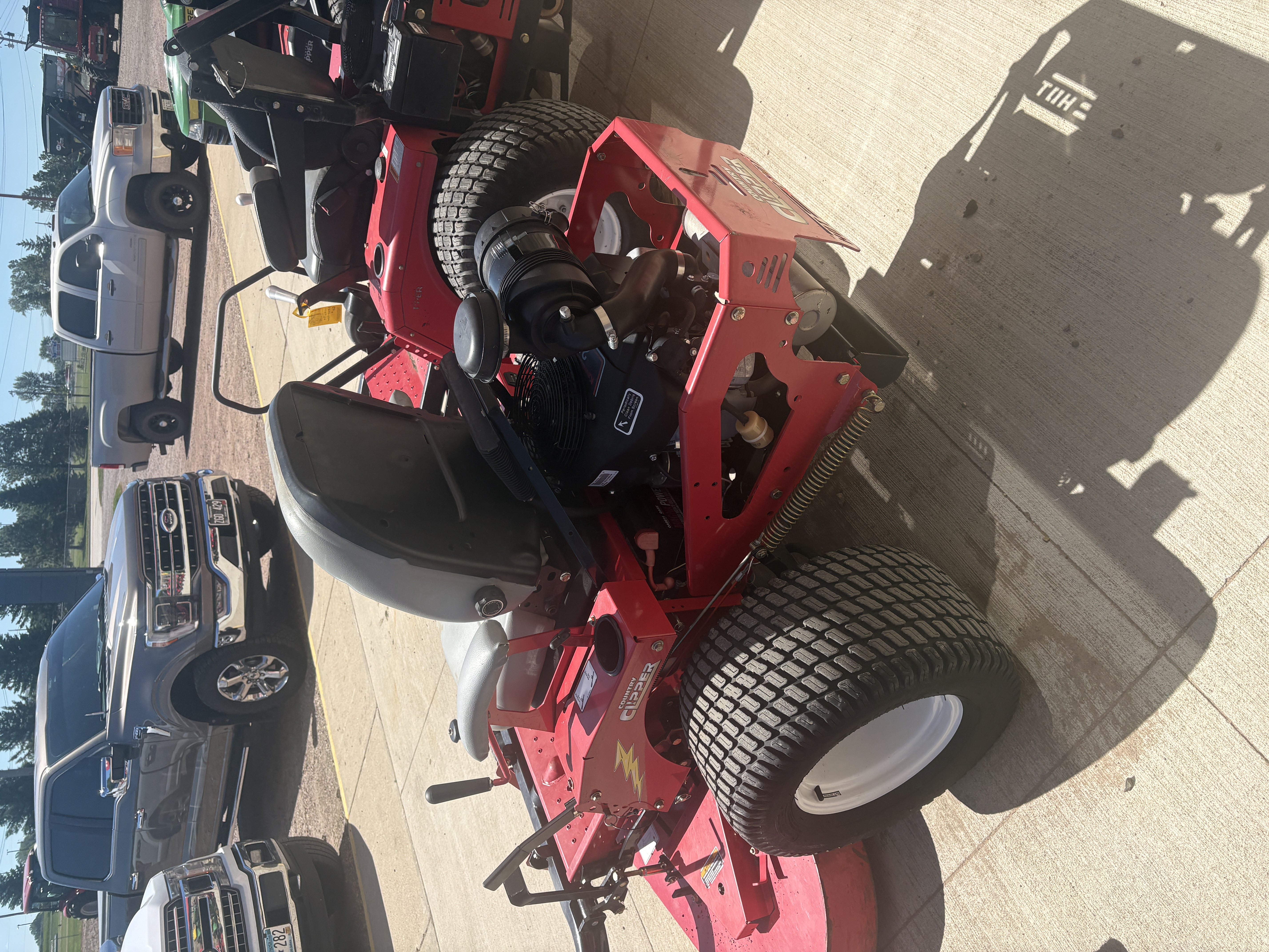 2009 Country Clipper Charger 2560-SR1010 Mower/Zero Turn
