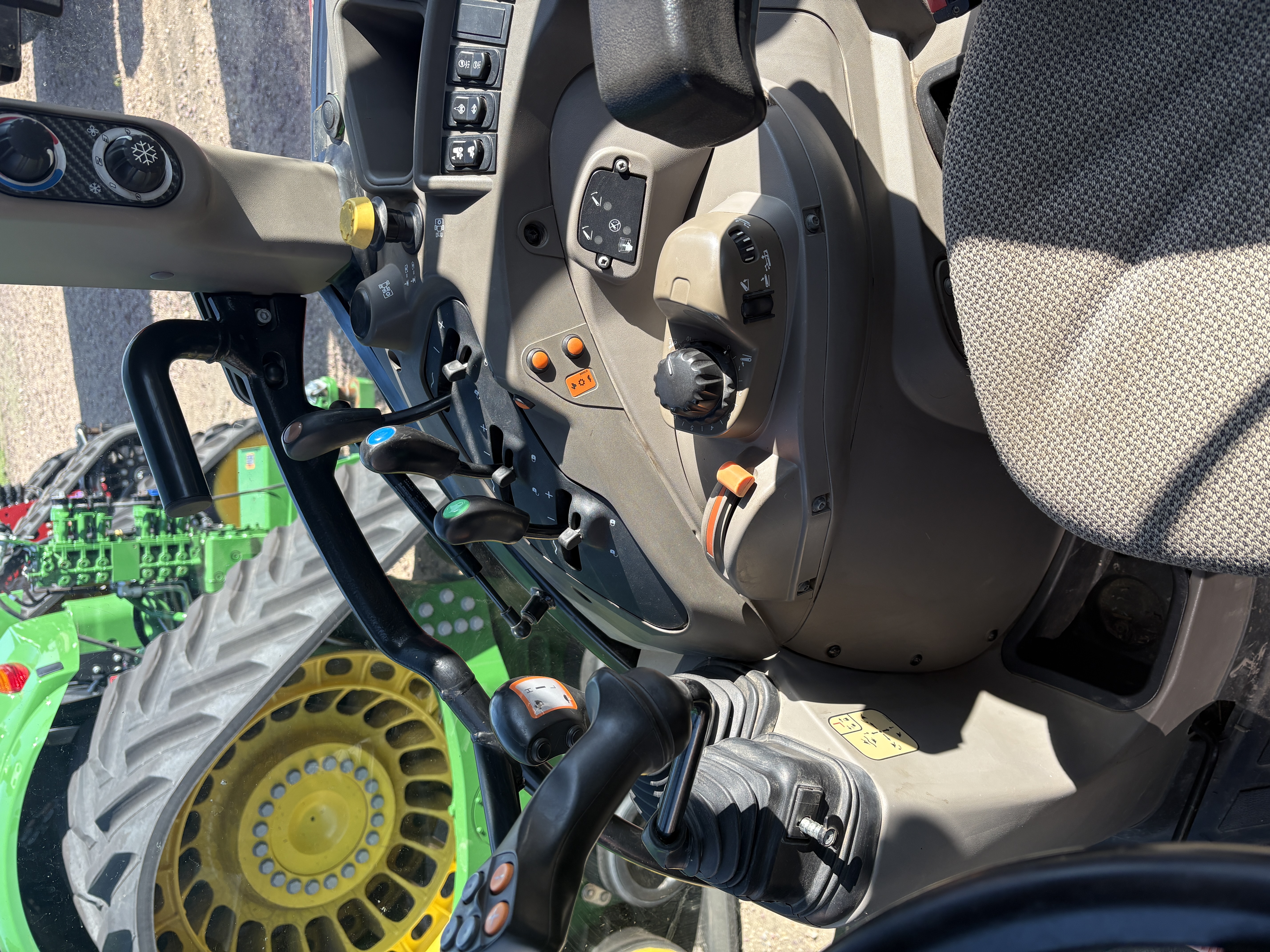 2016 Case IH Farmall 110U with L745 Loader Tractor