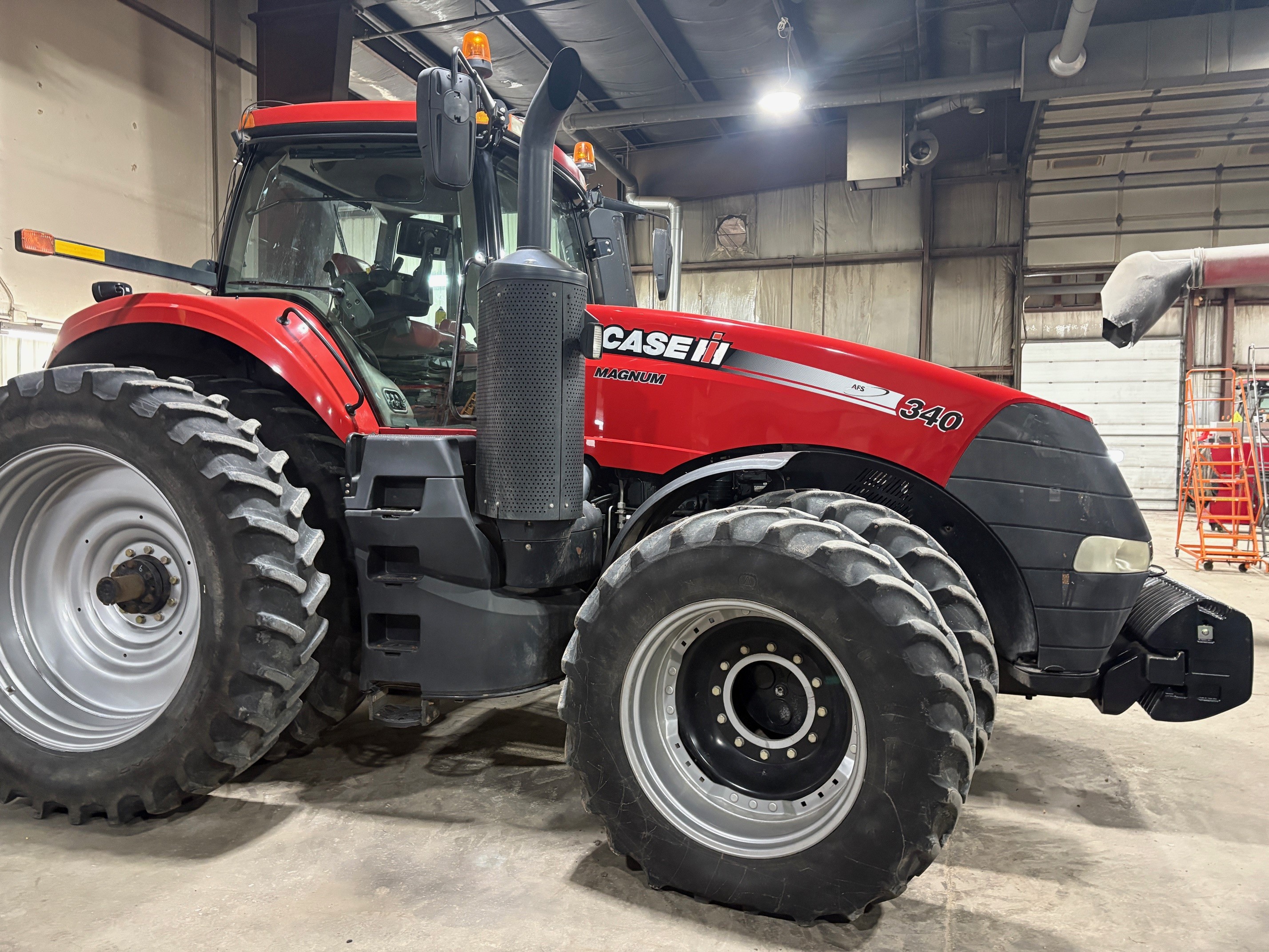2014 Case IH Magnum 340 Tractor