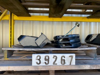 Case IH Magnum large wt bracket and 6 weights Tractor Attachment