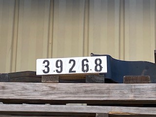 Case IH 8900 series magnum bracket and 3 weights Tractor Attachment