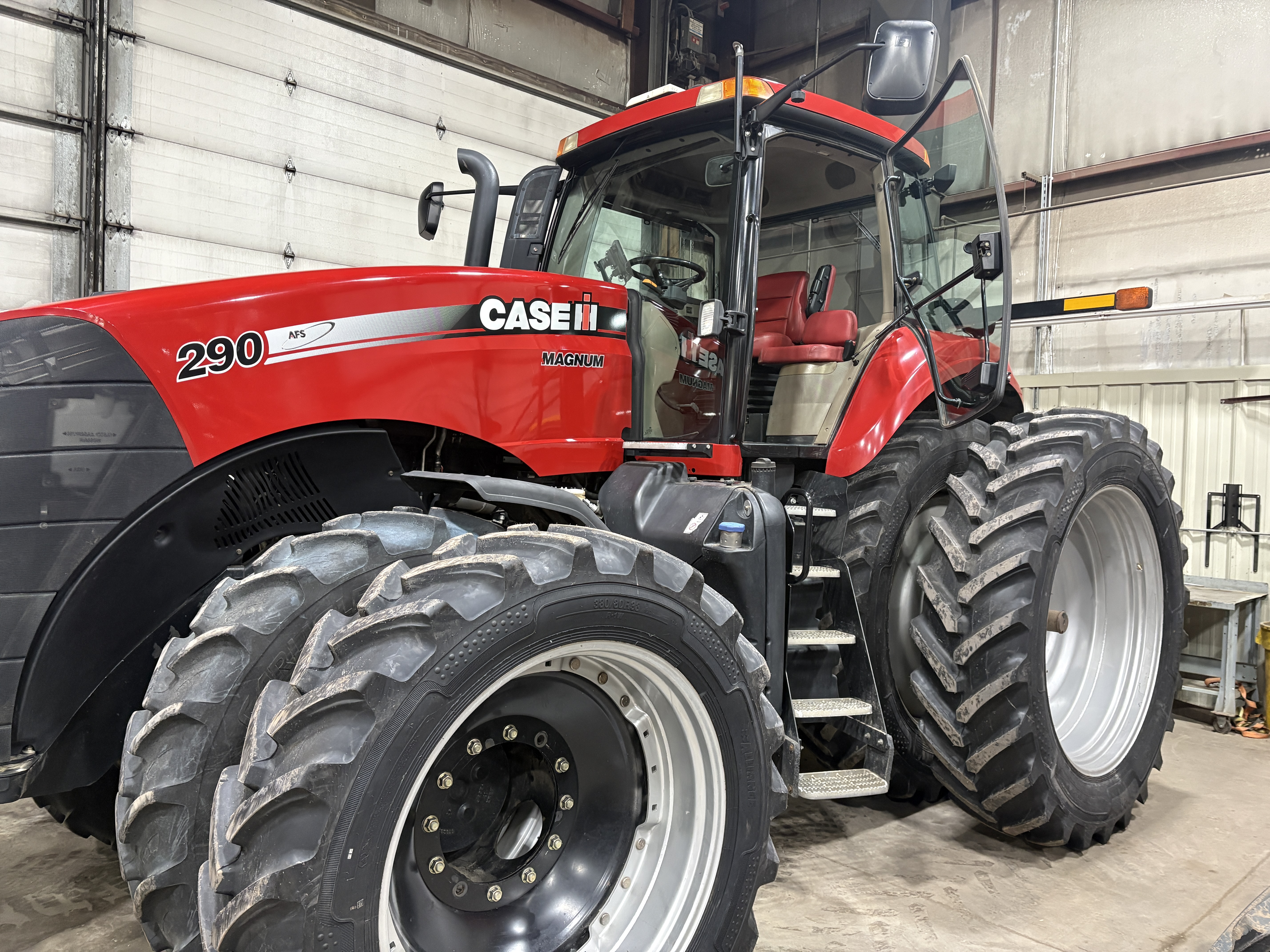 2011 Case IH 290 Magnum Tractor