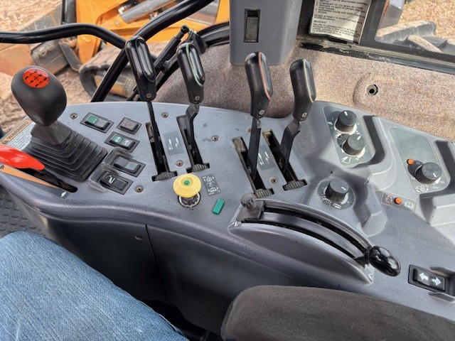 1996 New Holland 8870 Tractor