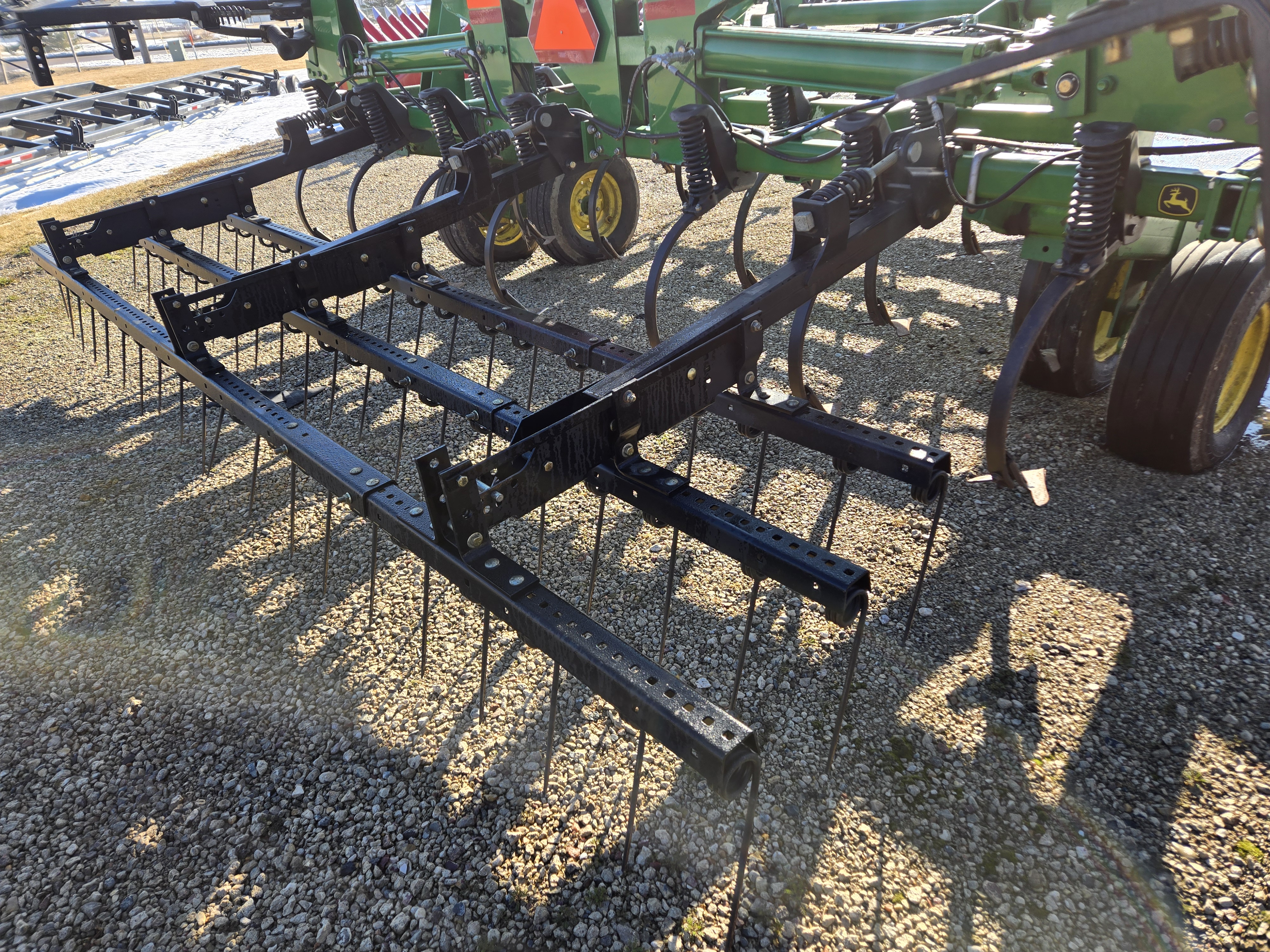 2012 John Deere 2210 44' Field Cultivator