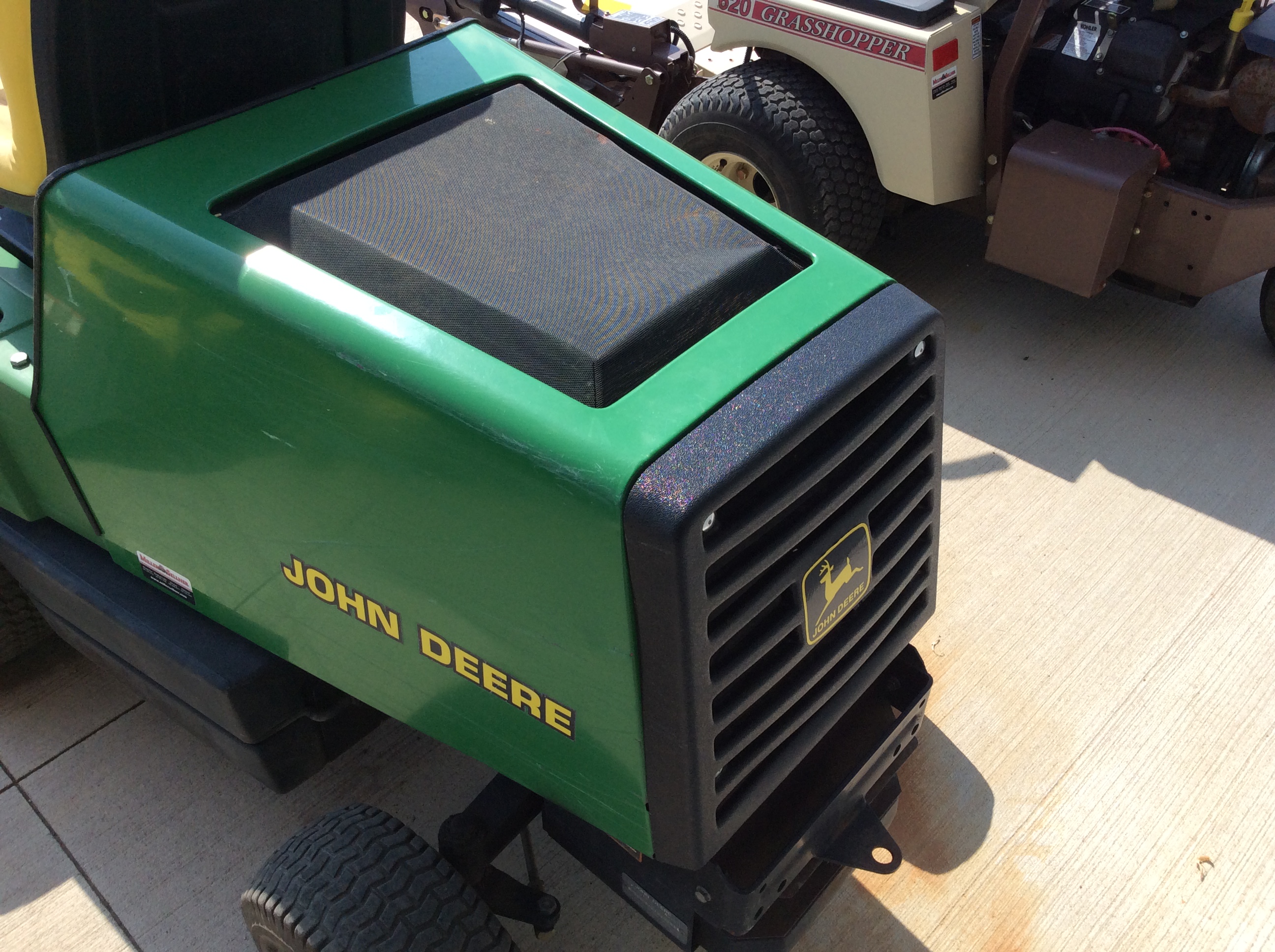 1998 John Deere F725 Mower/Front Deck
