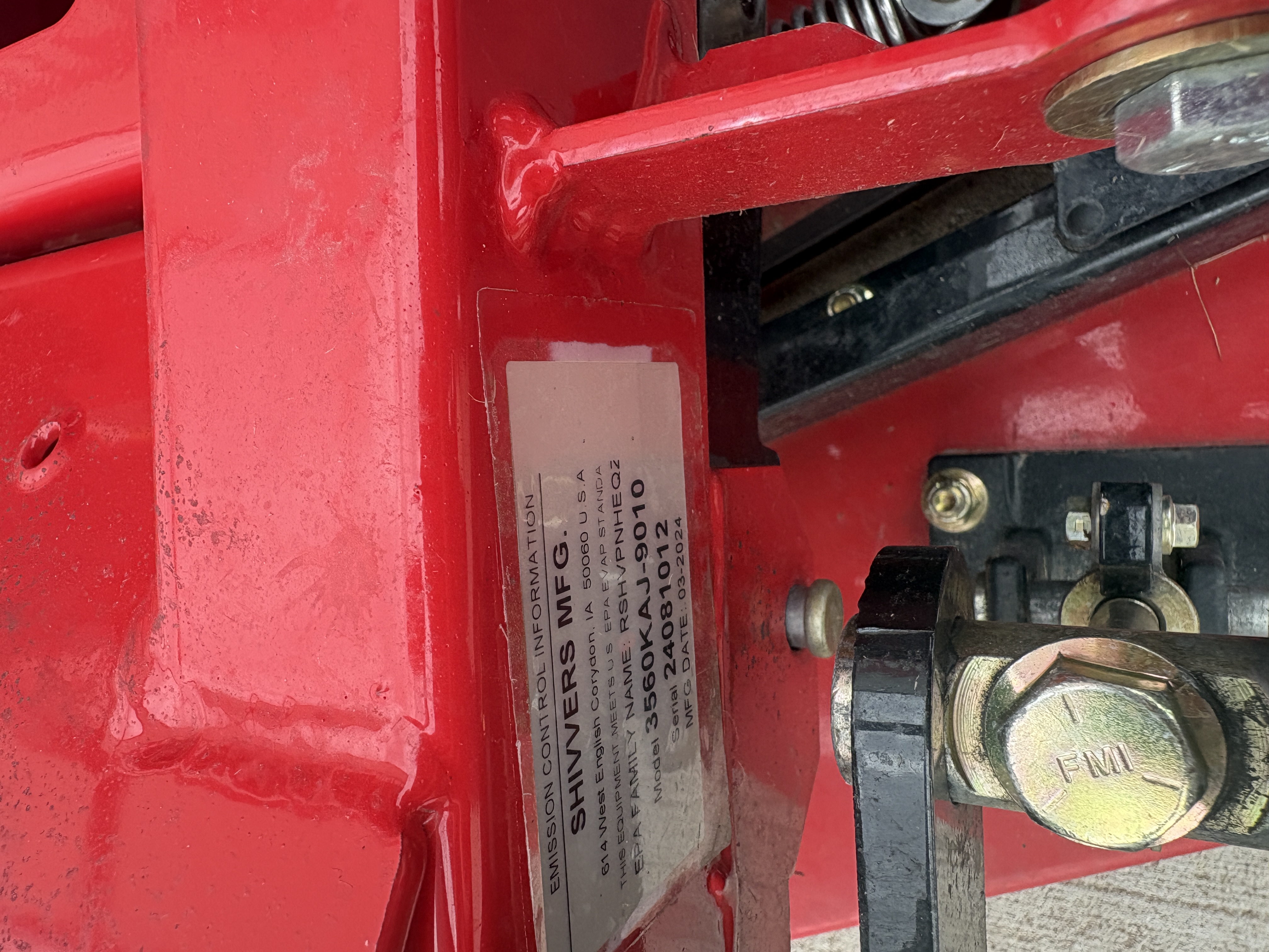 2024 Country Clipper 3560KAJ-9010 Boss Mower/Zero Turn