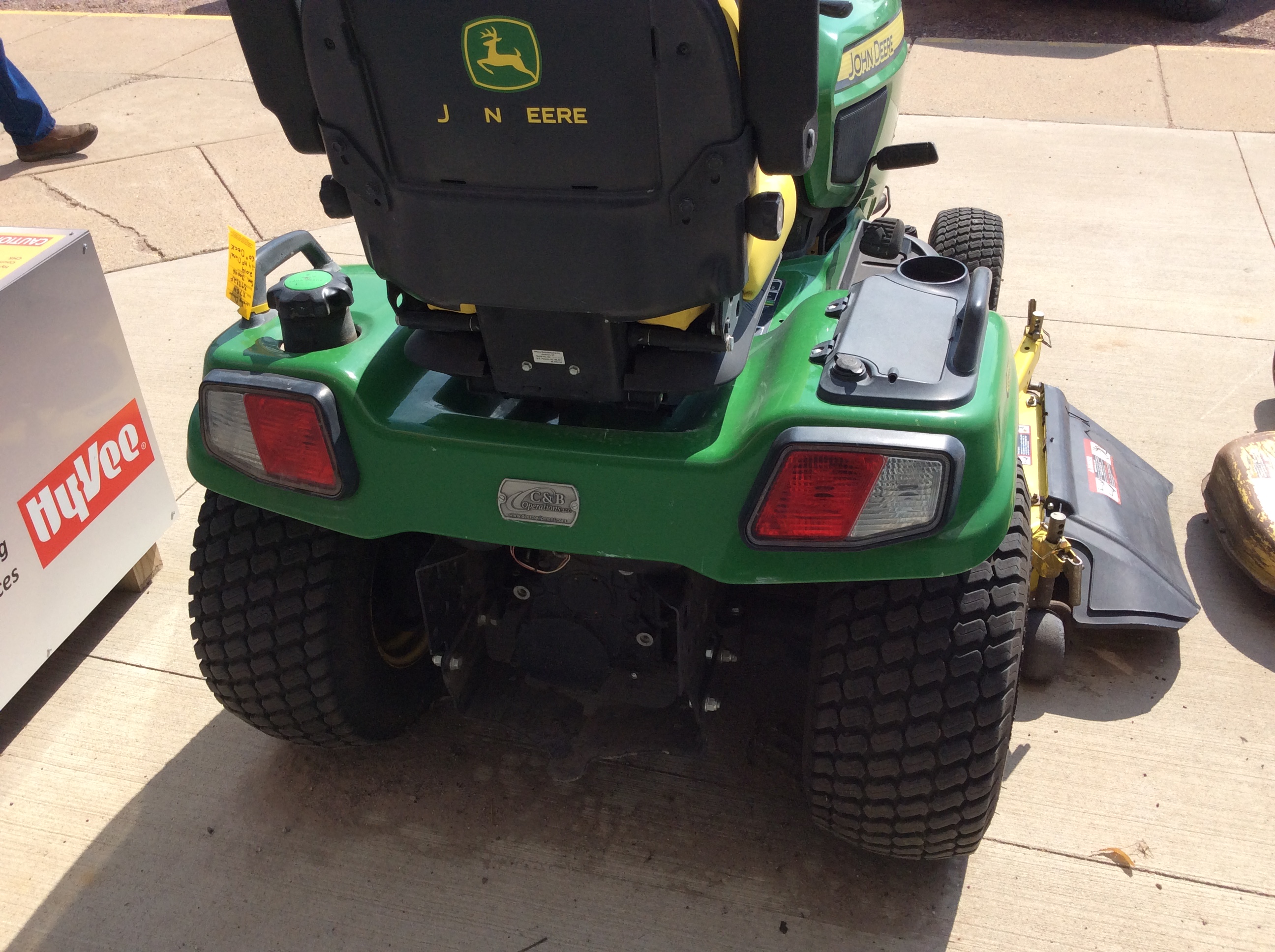 2014 John Deere X754 Mower/Riding